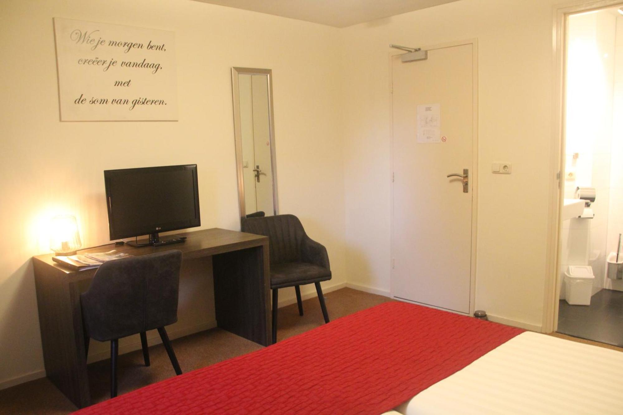Hotel Restaurant Roerdalen Posterholt Экстерьер фото